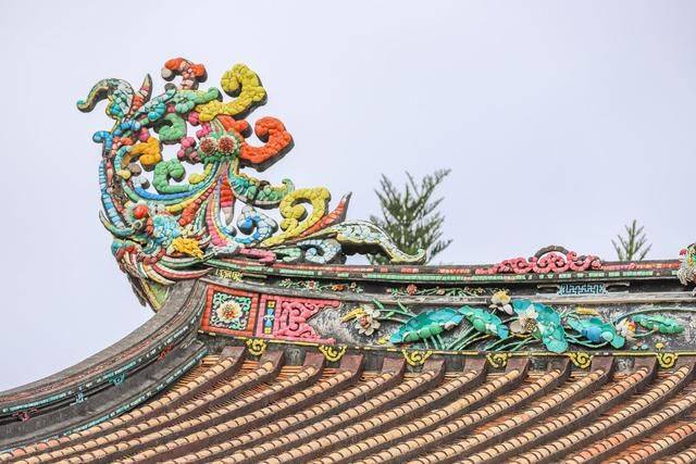 潮汕嵌瓷：屋脊上的百年彩色画卷