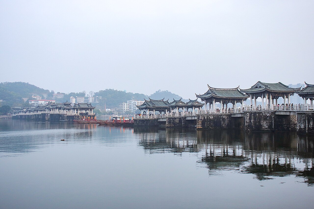 广济桥夜景